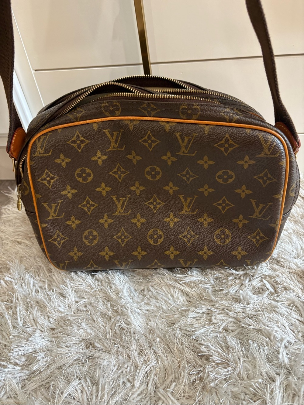 Louis Vuitton Brown Monogram Messenger Bag with Tan Trim - Picture 3 of 11
